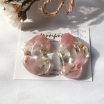 うねうね×ドライフラワー レジンピアス モーヴピンク ※イヤリング可 