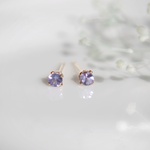 宝石質AAA /3mm/タンザナイト・すみれ色のpost pierce /14kgf /樹脂Ωイヤリング