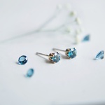 14kgf/宝石質AAAロンドンブルートパーズ/post pierce 