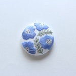 nemophila（白×薄ブルー）/ポニーフック・ブローチ｜6/6販売