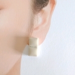 透明感! 陶器タイルピアス    長方形 白 アイボリー  ベージュ