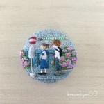 雨と紫陽花とバス停の手刺繍ブローチ【プチオーダー可】