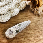 刺繍パッチンピン✴︎ギンガムwhite rose