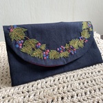刺繍ペンケース『野葡萄』黒