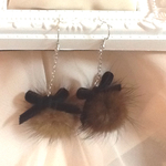 ミンクファーとベルベットリボンのピアス(イヤリングに変更可能)