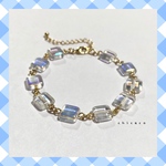 虹色チェコガラススクエアカットのブレスレット