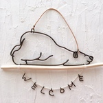 寝そべるシロクマオーナメント WELCOME