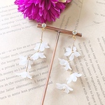 ロングフラワーチャームピアス
