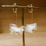 オーガンジーバタフライ（イヤリング／ピアス）