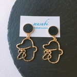 個性的！ フェイスチャーム×モノトーンピアス (顔チャームピアス)/イヤリング ＊チタンピアス