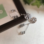 しずく型とグルグルデザインピアスの大ぶりピアス