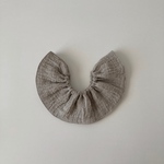 crepe frill bib〈ecru〉
