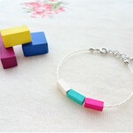 ＊積み木みたいなウッドビーズと組みひものブレスレット ＊