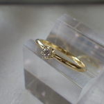 K18YG　６本爪ダイヤリング　０．１ct