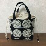 izumiizumi58様専用ページ♡　北欧風サークルフラワー　ブラック　保冷ランチトート