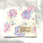 【送料無料】ふんわ〜りダブルガーゼのハンカチ　キラキラ紫陽花　ホワイト