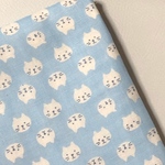 ダブルガーゼ　水色猫柄