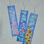 夏の3種の花の栞(しおり)・青地　 紫陽花・朝顔・ひまわり　パステルアートのブックマーク