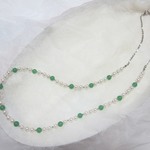 アベンチュリンとパールのセミロングネックレス(６mm）