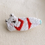 ［9月中旬まで🌊］ビキニ×しろくまの刺繍ブローチ