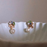 使い魔カエルのピアス／イヤリング
