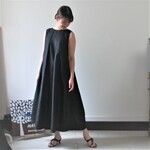 ブラックリネンのワンピースドレス