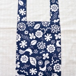 ちょい買いのためのエコバッグ＊小さめ＊コンビニ弁当も大丈夫＊ネイビー北欧鳥柄