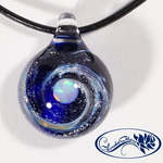 【Yasuda Glass】 ガラスの小宇宙 ホワイトオパール ペンダント　No.MS1002WT