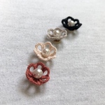 (送料無料)小花のタティングピアス　レッド
