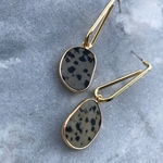 ダルメシアン×ゴールドピアス