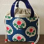 再３♡　洗える！保冷お弁当用トートバッグ　北欧風　ランチトート　レトロ　花柄　ネイビー