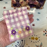☆セール品☆ガーゼ刺繍巾着ポーチ.ミニ（パープル系お花）**送料無料**