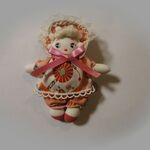 ★送料込★ピンクリボンのミニ文化人形キーホルダー付