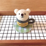 ꫛꫀꪝ✧‧˚ほのぼのくまさんのouchi cafe𖠚ᐝ（薄ベージュ色のくまさん✩ミニカップ濃いグレー）ミニミニコースター付き◡̈⋆