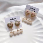ドライフラワー　さくらんぼ　ゆらゆら　ピアス　イヤリング