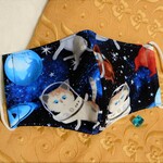 宇宙服のネコ柄の立体マスクＭＳ(表面が宇宙とネコ、裏面がホワイトのガーゼ)