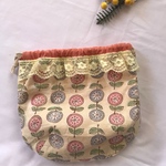ぷっくり丸い コップ袋少し大きめ　admi レース
