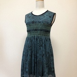 深碧カラーのスモッキングワンピース