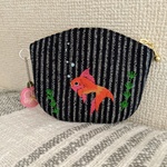 金魚刺繍の和風ポーチ、チヤーム付、送料無料
