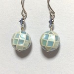ブルーのモザイクシェル　ピアス