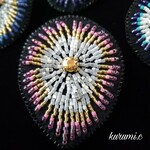 大きな花火のビーズ刺繍ブローチ