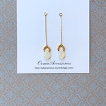 【再販可能】少し大きめオパールとゴールドビーズのゆらゆらピアス