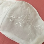 ☆再販☆お花とリボン刺繍のきれいめ布マスク　夏マスク　大人用立体マスク　大人用マスク　花柄　リボン柄　ガーゼマスク