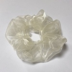 オーガンジーシュシュ (Ivory) ハンドメイド
