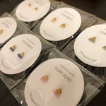 《送料無料》新色！ビーズステッチピアス