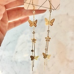 キラキラロング蝶々ピアス