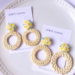 【再販5】𓇼夏𓆡⋆*  大ぶり❥❥❥プルメリア×ラタン✳︎ピアス / イヤリング / 樹脂ノンホールピアス