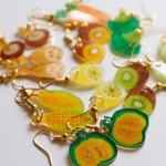 ふぞろいの野菜ピアス