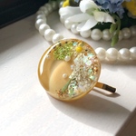 はちみつ色にパールとお花のポニーフック