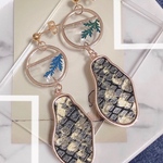 スネークチャームピアス